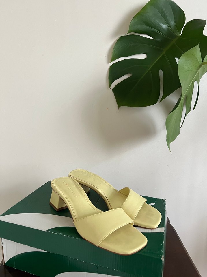 Sarı Blok Topuklu Kadın Terlik - Görsel 2