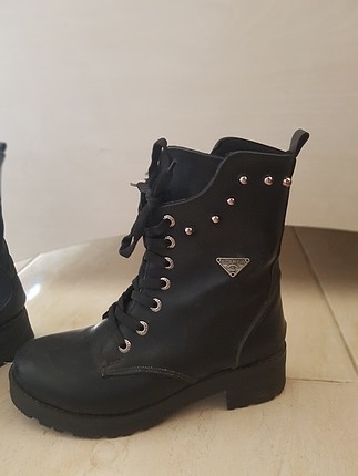 Bot- Bershka