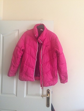 Nike mont