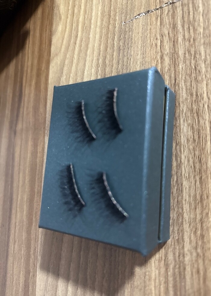 İki çift takma kirpik - Görsel 3