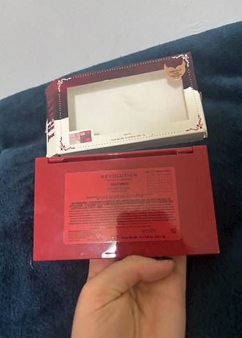 Revolution Truly Sinful Bordo Far Paleti - Görsel 6