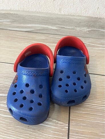 20 Beden Crocs erkek cocuk terlik