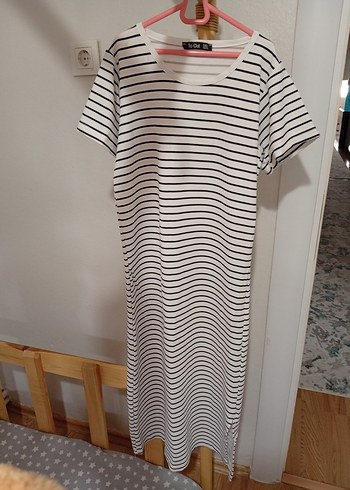 Beyaz Siyah Çizgili Kısa Kollu Kadın Tişört - Görsel 2