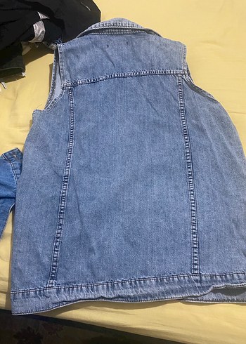 Düğmeli Kolsuz Mavi Denim Ceket - Görsel 3