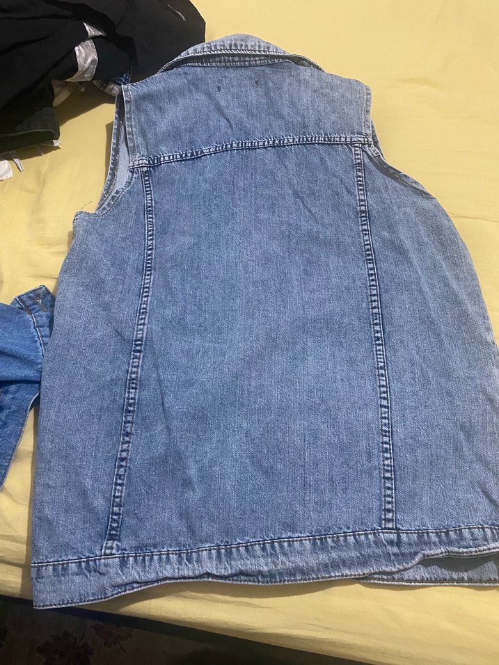 Düğmeli Kolsuz Mavi Denim Ceket - Görsel 3