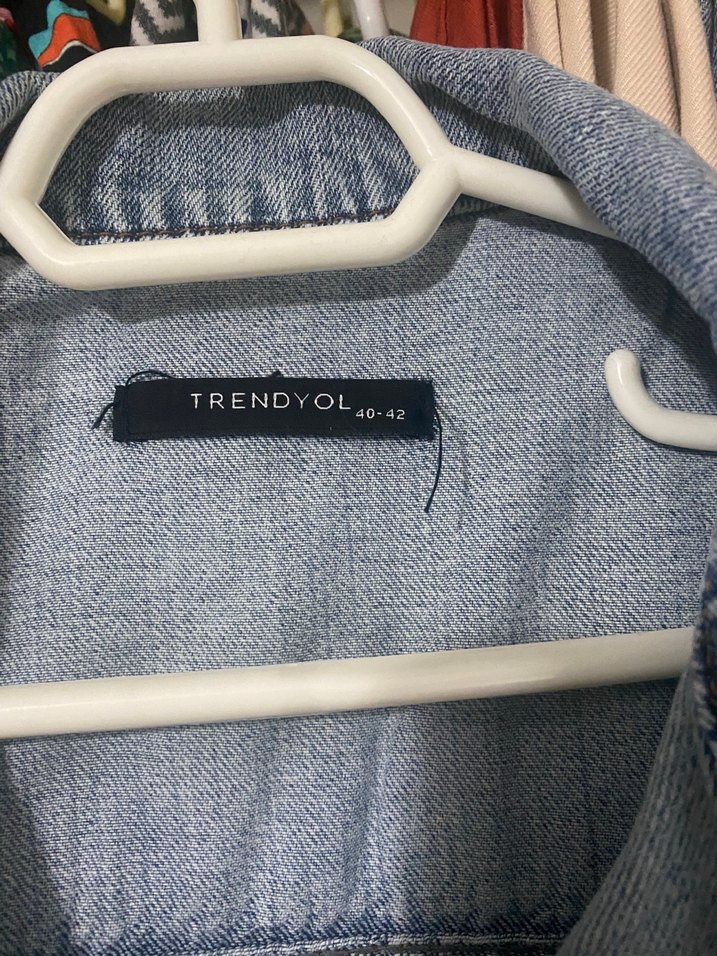 Düğmeli Kolsuz Mavi Denim Ceket - Görsel 5