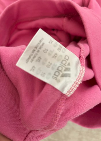 Beyaz V Yaka Tişört ve Pembe Eşofman Altı - Görsel 4