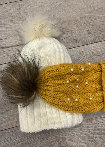 Kadın Beyaz Örgü Bere Ponponlu - Görsel 5