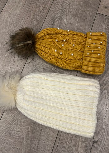 Kadın Beyaz Örgü Bere Ponponlu - Görsel 6