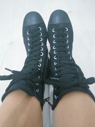 uzun converse