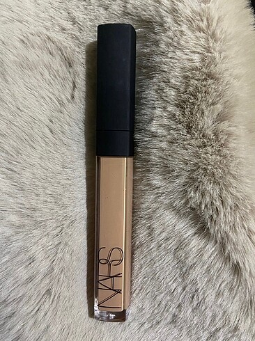 NARS Radiant Creamy Concealer Ginger