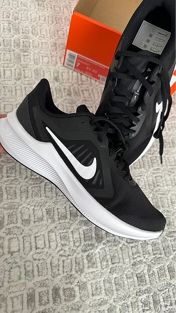 WMNS NIKE DOWNSHIFTER 10