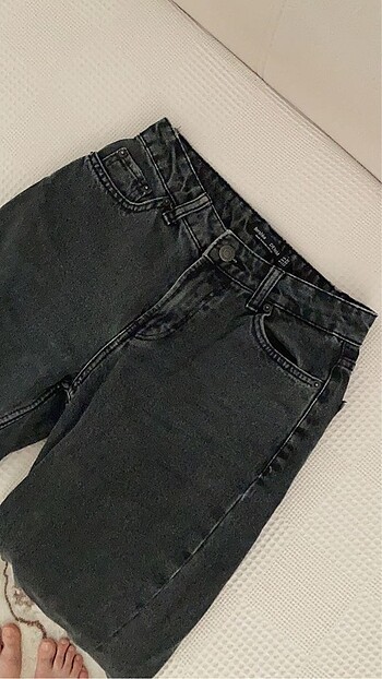 mom jean