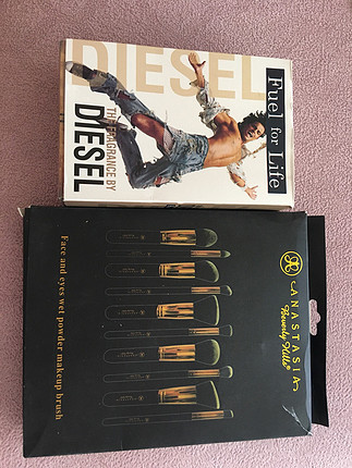 Diğer Fırça seti ve diesel parfüm