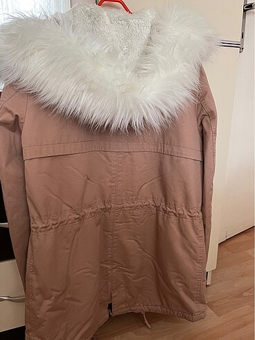 H&M Tüy kısmı çıkabilir pudra parka