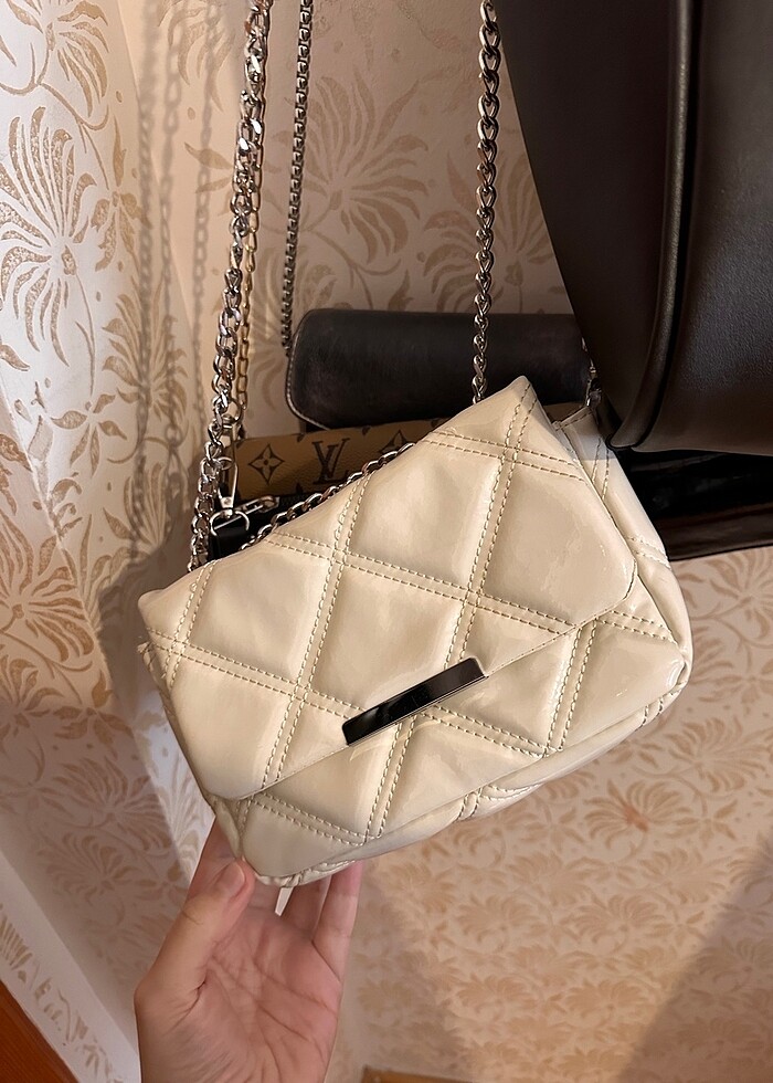 Zincir askılı çapraz çanta - Görsel 4