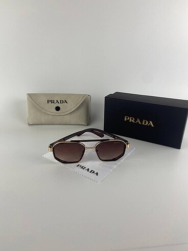 Prada güneş gözlüğü