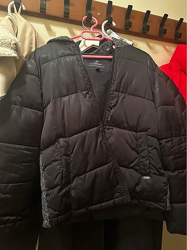 Siyah şişme mavi jeans mont