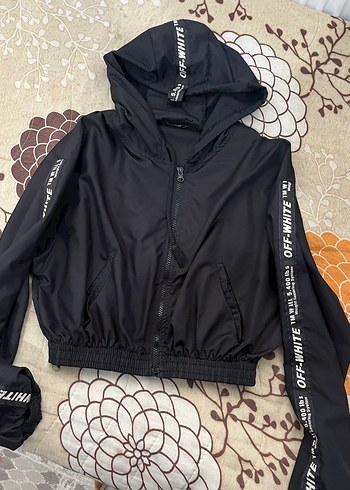 Siyah Kapüşonlu Fermuarlı Kadın Ceket