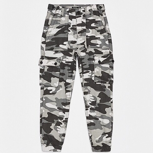 BERSHKA kamuflaj pantolon