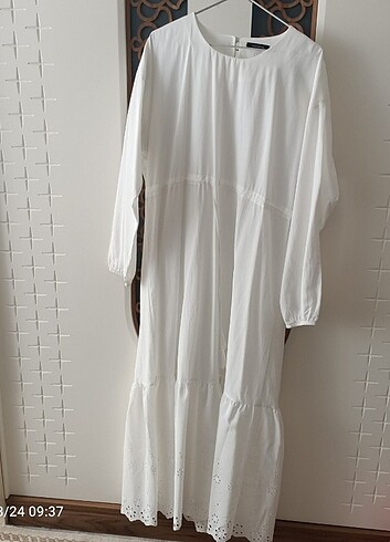 40 Beden beyaz Renk Tesettür Elbise
