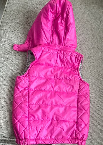 Kız Çocuk Parlak Pembe Kapüşonlu Yelek - Görsel 3