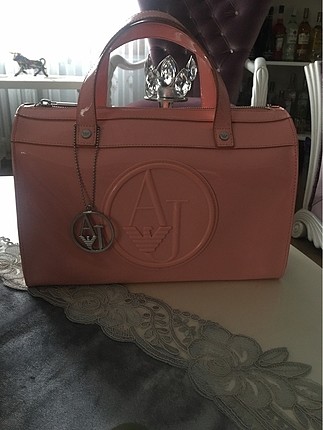 Armani kol çantası