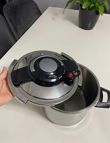 Aryıldız drone. 6 litre düdüklü tencere