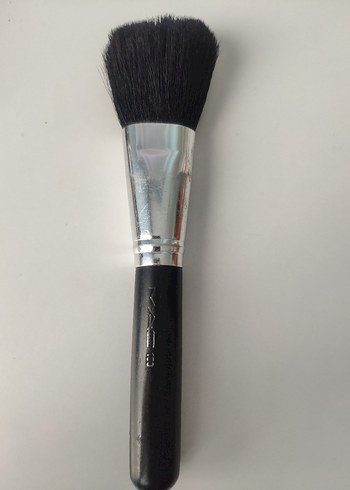 MAC 150 Large Powder Brush - Pudra Fırçası - Görsel 2