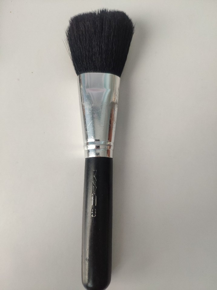 MAC 150 Large Powder Brush - Pudra Fırçası - Görsel 2