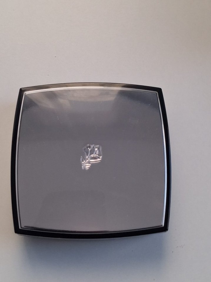 Lancome Belle de Teint - Şeffaf Pürüzsüzleştirici Pudra 05 - Görsel 5