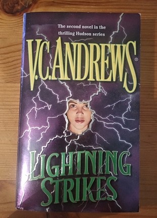  V.C. Andrews Lightning Strikes İngilizce roman
