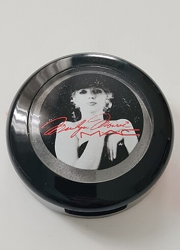 Beden MAC Eyeshadow - Silver Screen (Veluxe Pearl) -