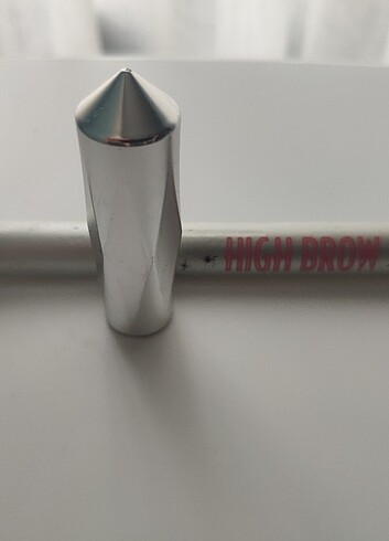 Beden Renk Benefit High Brow Glow Kaş Kalemi