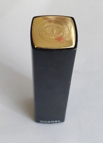 Beden Chanel Rouge Allure Velvet 40 La Sensuelle