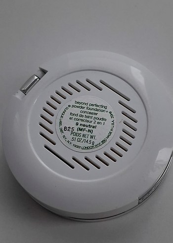 Clinique Beyond Perfecting Powder Foundation + Concealer 9 - Görsel 6