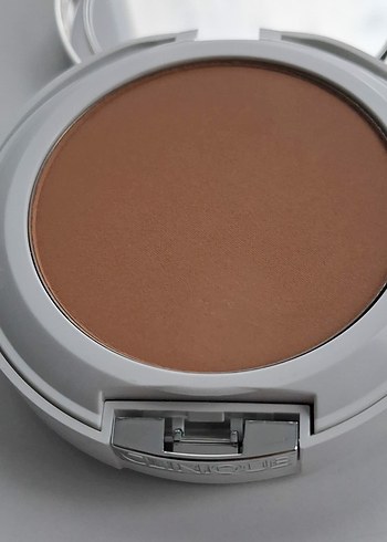 Clinique Beyond Perfecting Powder Foundation + Concealer 9 - Görsel 5