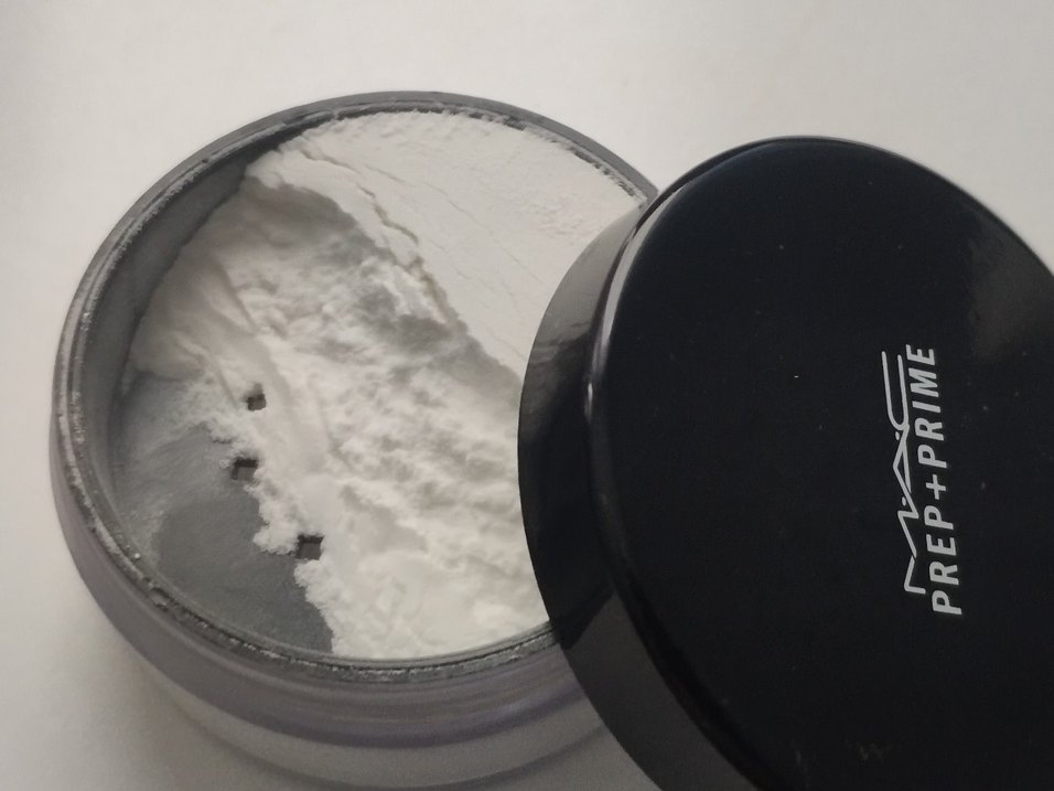 MAC Prep+Prime Transparent Finishing Powder - Görsel 4