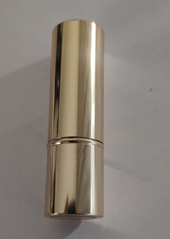 Beden Estee Lauder Pure Color Long Lasting Tea Rose
