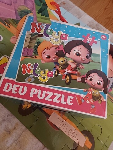 Niloya 24 parça dev puzzle