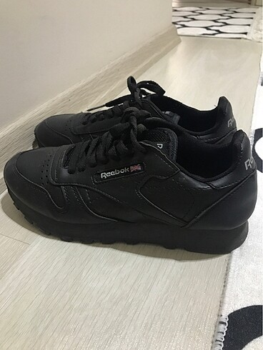 Reebok spor ayakkabı