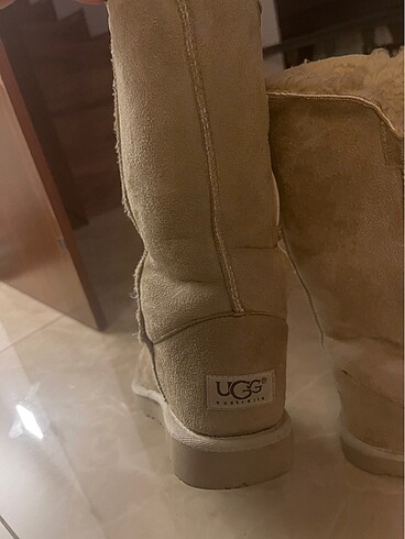38 Beden ugg bot