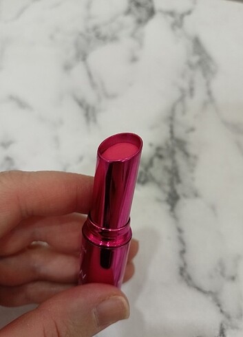 Golden Rose Golden rose glow kiss lip tinted