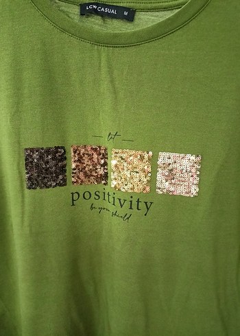 Payet Detaylı Yeşil Kadın Tişört - Görsel 3