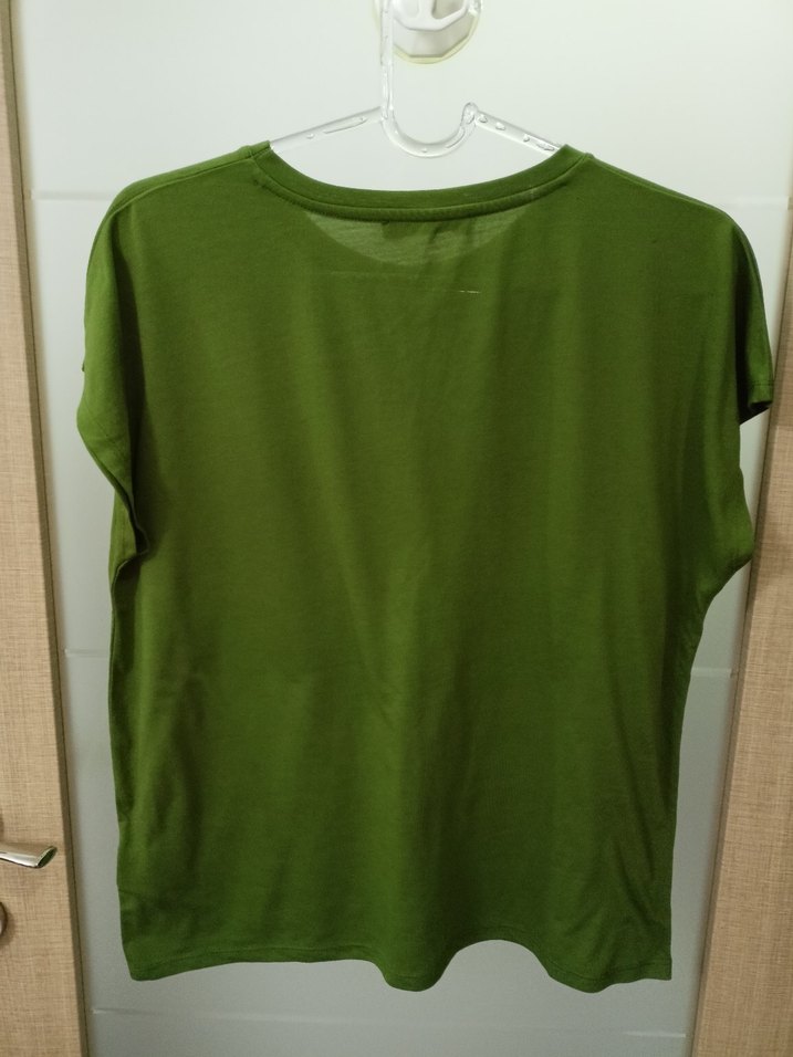 Payet Detaylı Yeşil Kadın Tişört - Görsel 4