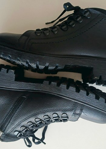 Siyah Bağcıklı Erkek Bot - Görsel 4