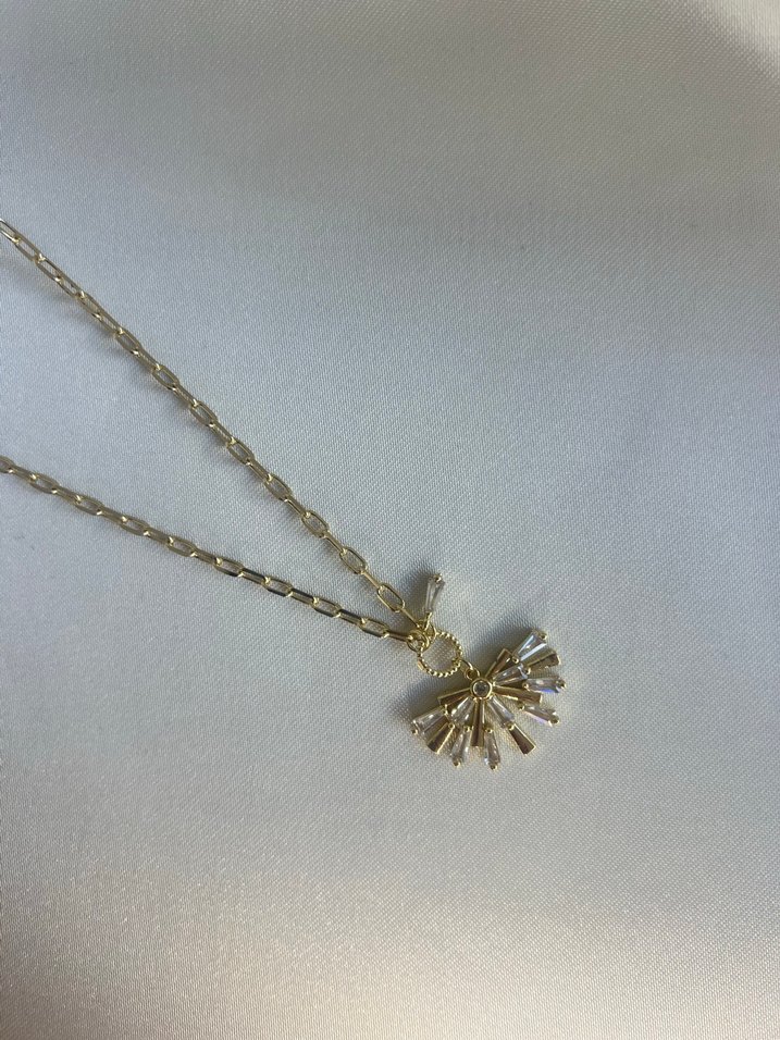 Zincir Detaylı Mini Altın Kolye - Görsel 3