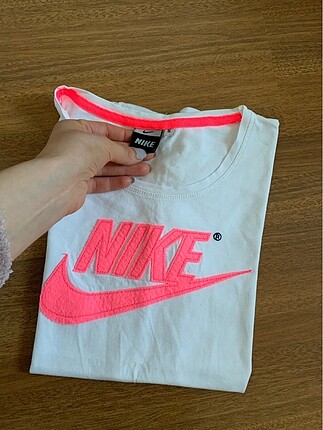 Nike tshirt