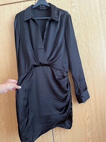 Zara siyah saten elbise