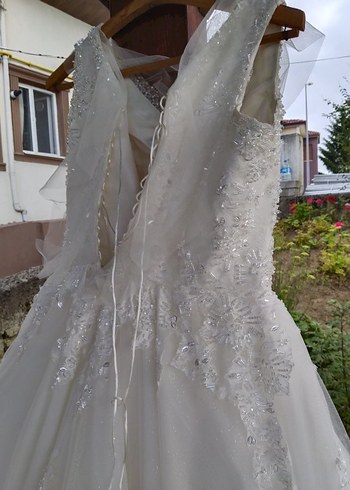 42 Beden beyaz Renk 2021 model gelınlık